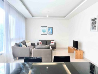 Modern 3BR Apt next to Hotel Dieu 5th floor