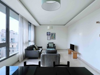 Modern 3BR Apt next to Hotel Dieu 8th floor